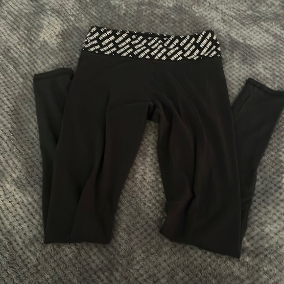 All black Victoria Secret leggings - Picture 1 of 3